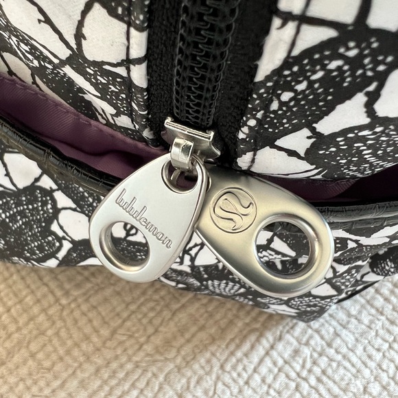 LULULEMON GYM BAG- LIMITED EDITION in black and white floral lace design 15”x9” - Picture 2 of 5